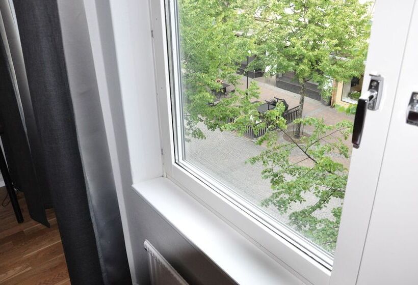 Номер Стандарт, City