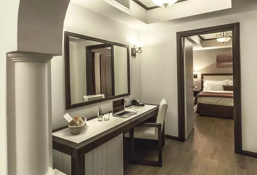 سوییت جونیور, Epoque Hotel   Relais & Chateaux