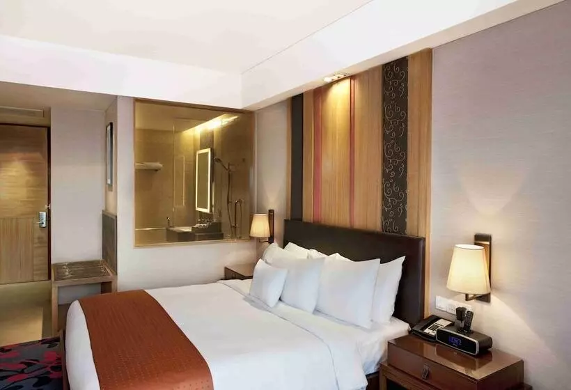 ダブルベッドスタンダードルーム, Holiday Inn New Delhi Mayur Vihar Noida, An Ihg