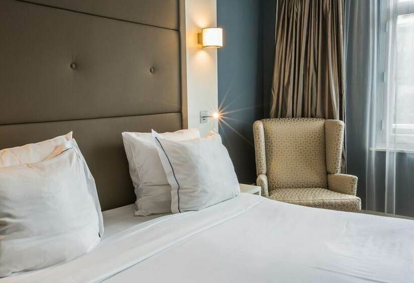 غرفة ديلوكس, Jl No76