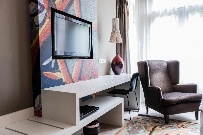 غرفة تنفيذية, Jl No76