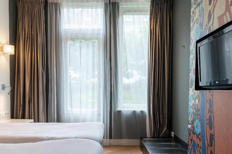 غرفة كومفورت, Jl No76