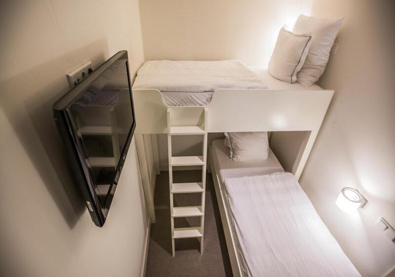 غرفة عائلية, Jl No76