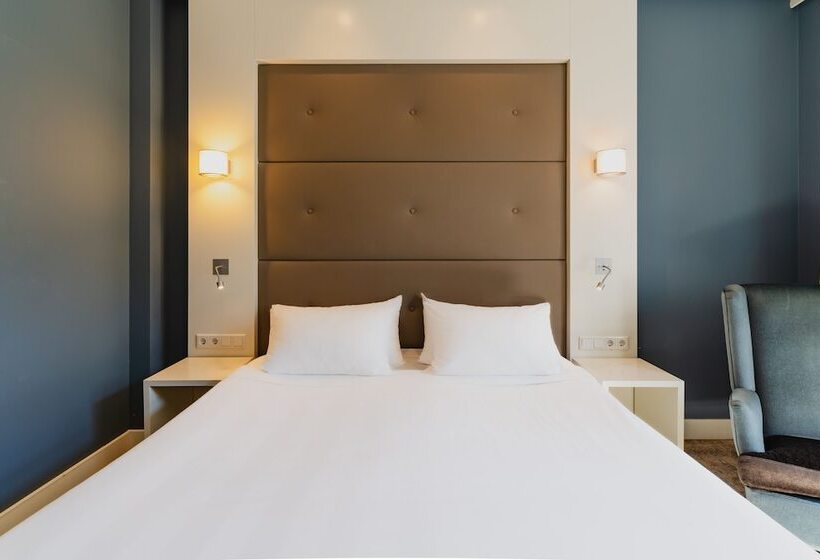 غرفة ديلوكس, Jl No76