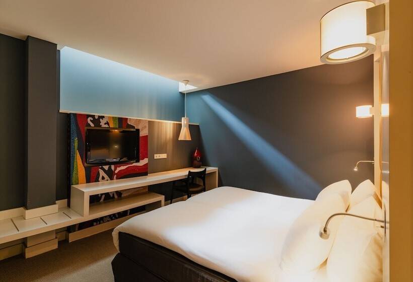 غرفة عائلية, Jl No76