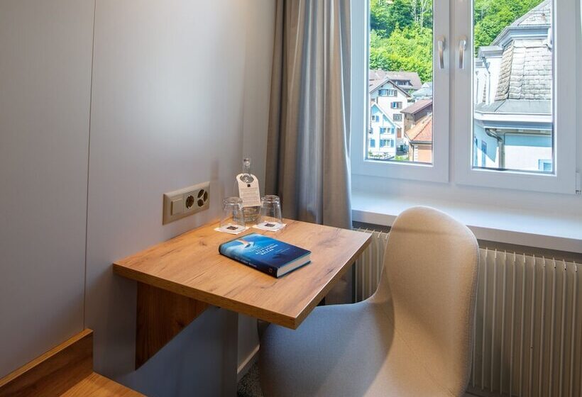 高级大房间, Krone By B Smart