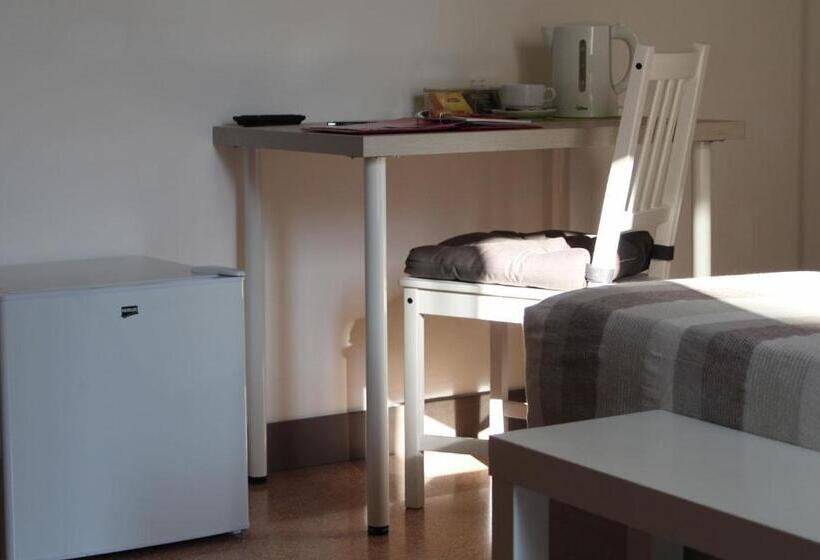 高级单人间, La Ruota Dei Pavoni