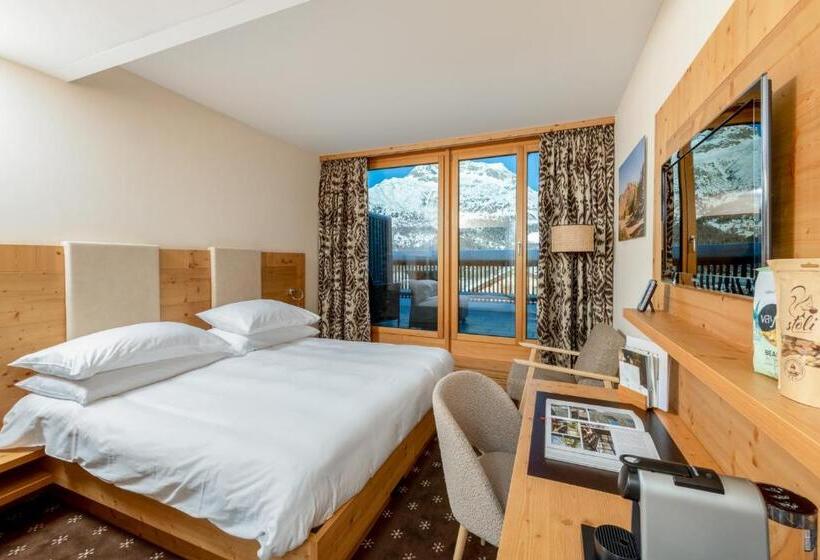 スタンダードルーム, Nira Alpina