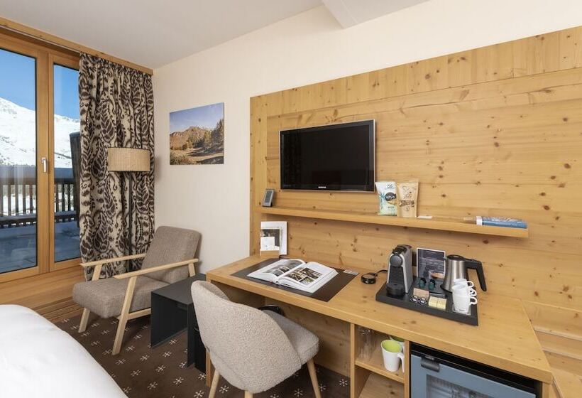 スタンダードルーム, Nira Alpina