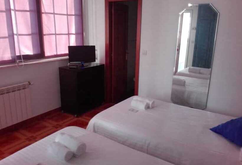 اتاق عادی, Playa De Quenxe