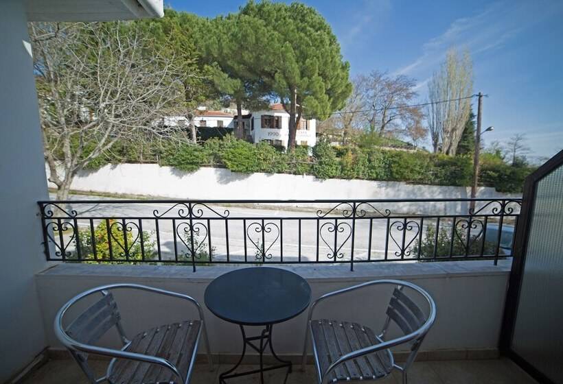 חדר קלאסי, Portaria