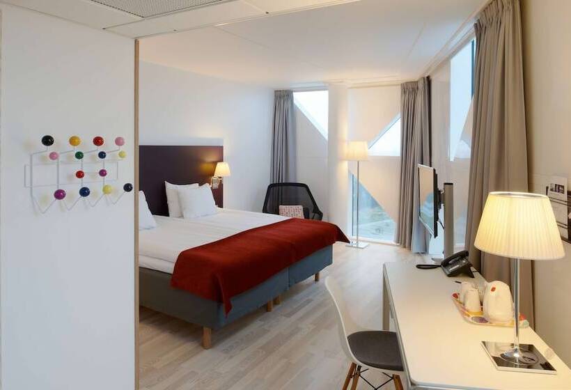 Номер Superior, Scandic Victoria Tower