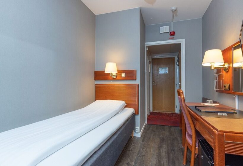 标准单人间, Victoria