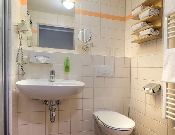 Номер Стандарт Трехместный, Jufa Hotel Altaussee