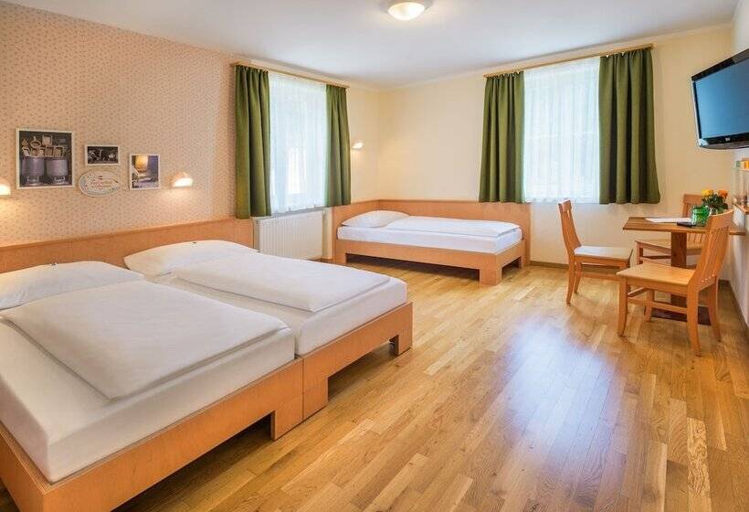 Номер Стандарт Трехместный, Jufa Hotel Altaussee