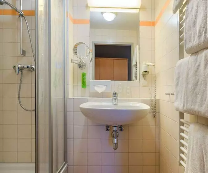 スタンダード４人部屋, Jufa Hotel Altaussee