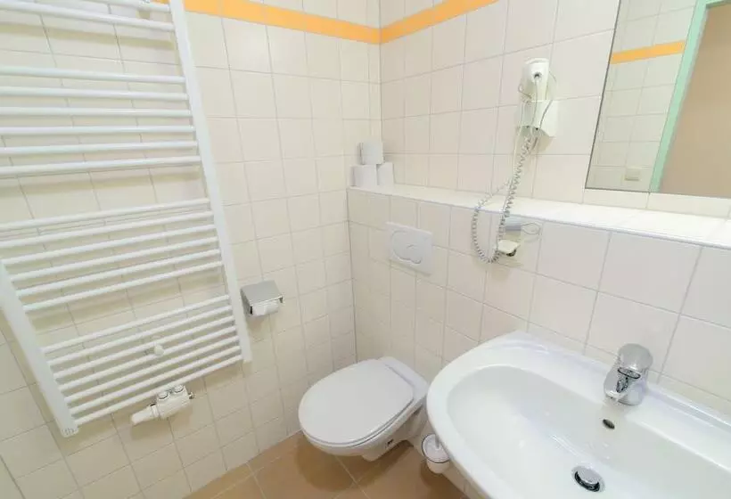 スタンダード４人部屋, Jufa Hotel Altaussee