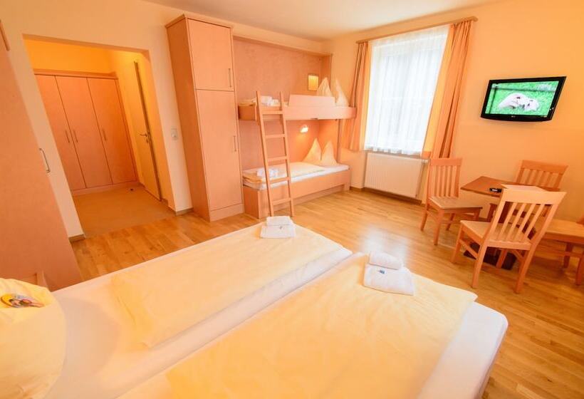 Четырехместный Номер Стандарт, Jufa Hotel Altaussee