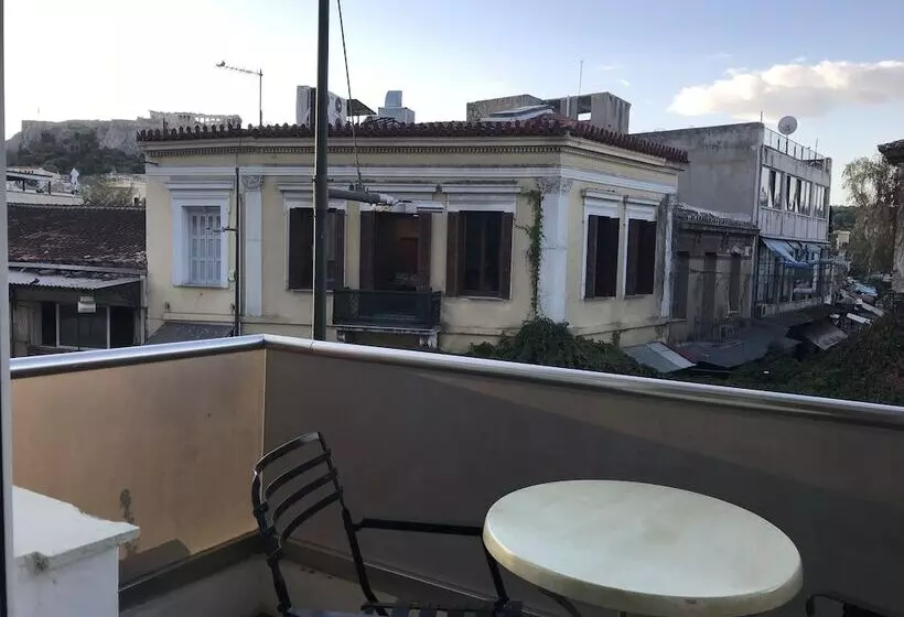 اتاق استاندارد با بالکن, Pella Inn Hostel
