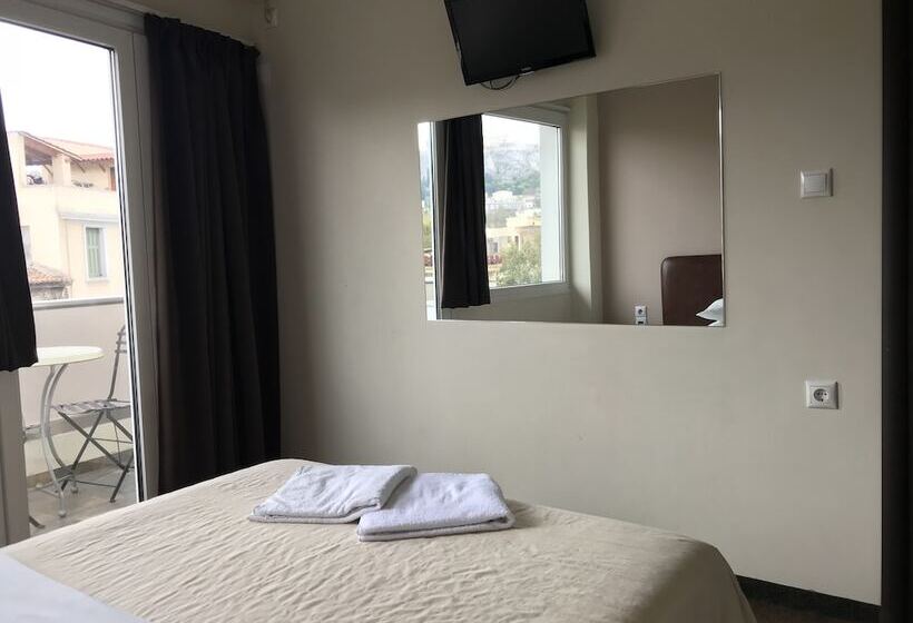 غرفة قياسية مزوَّدة بشُرفة, Pella Inn Hostel