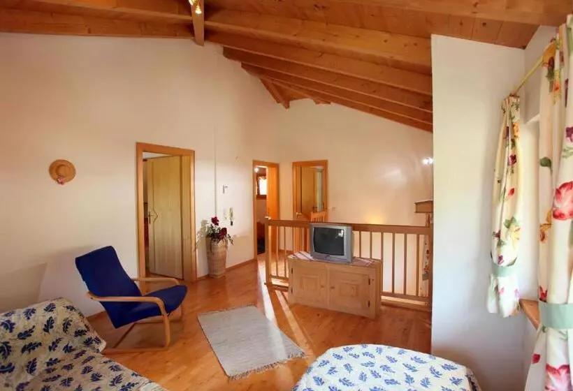 سوییت, Sport Und Familienhotel Klausen