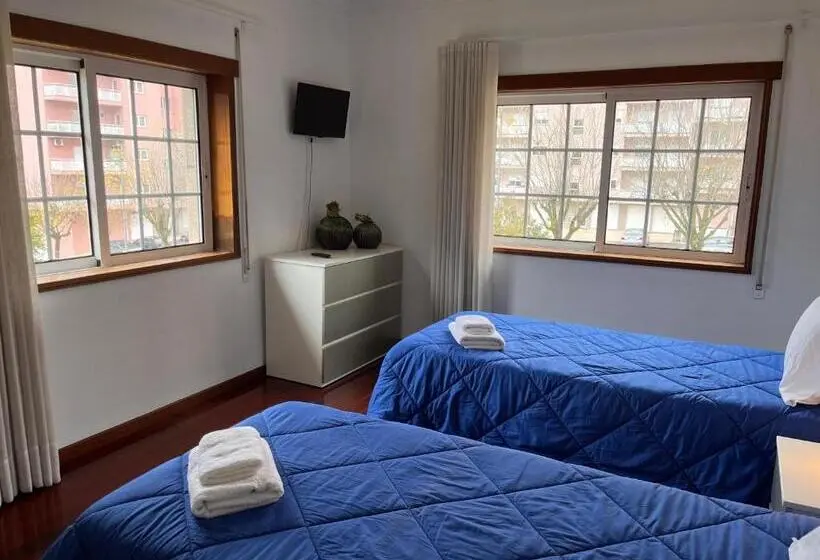 اتاق استاندارد یک تخته با سرویس بهداشتی مشترک, Am Residence