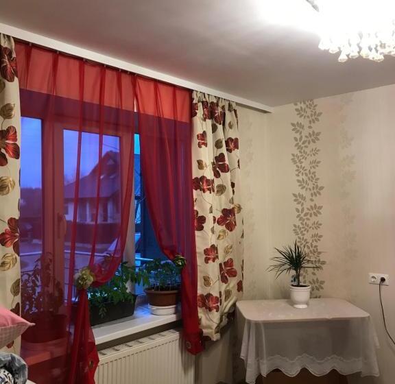 اتاق اکونومی یک تخته, First Price