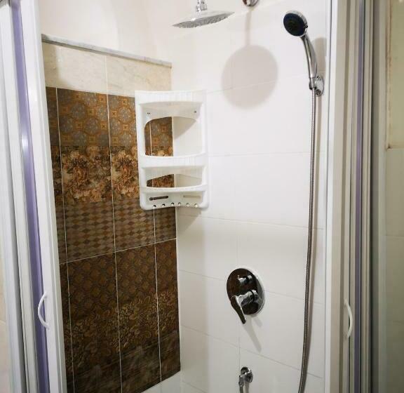 غرفة قياسية, Il Cortile