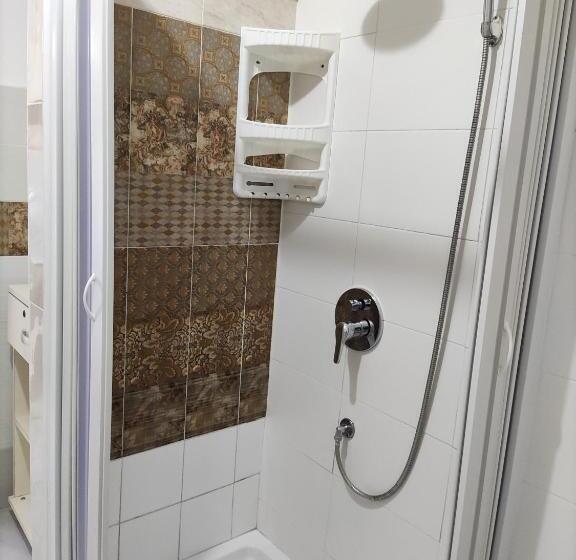 غرفة قياسية, Il Cortile