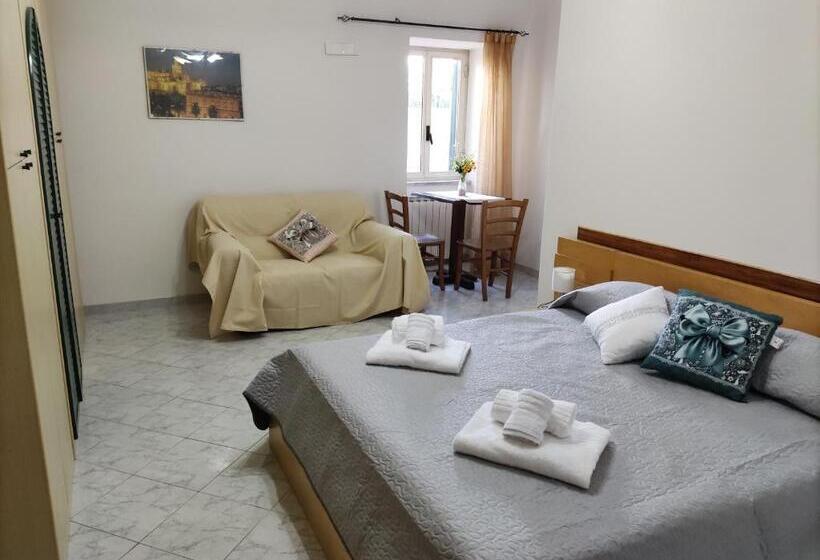 غرفة قياسية, Il Cortile