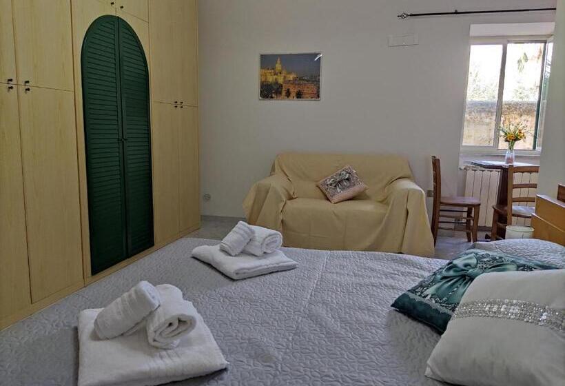 غرفة قياسية, Il Cortile