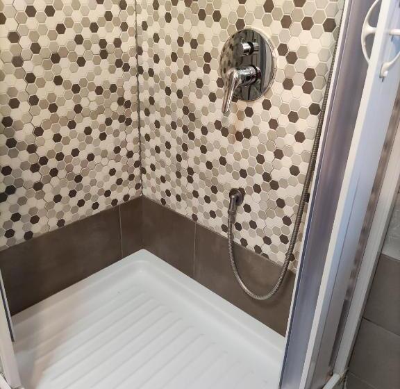 غرفة قياسية مطلّة علي الحديقة, Il Cortile