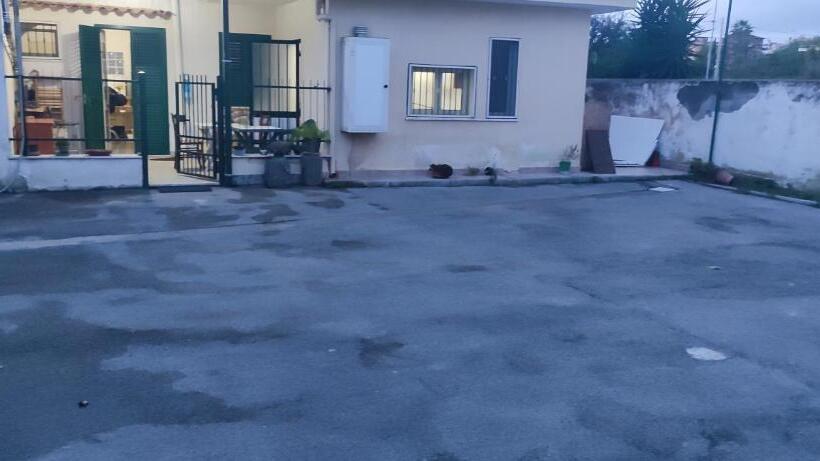 غرفة قياسية فردية حمام مشترك, Il Cortile