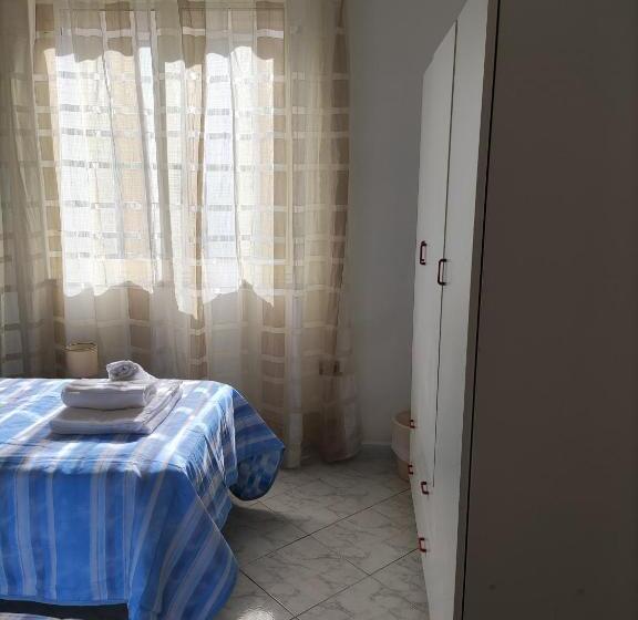 غرفة إقتصادية, Il Cortile