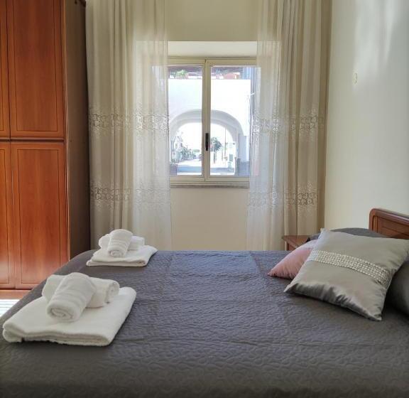 غرفة قياسية, Il Cortile