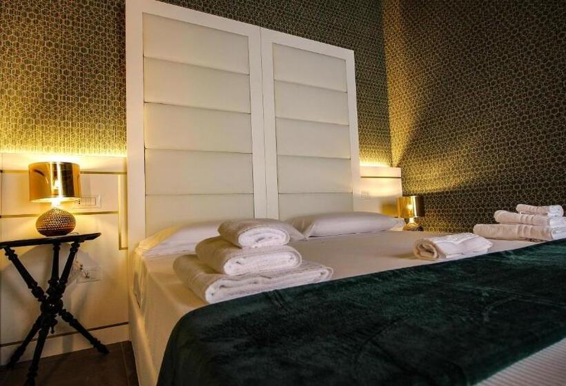 اتاق لوکس با تخت بزرگ, Nel Cuore Dell Aquila Bnb