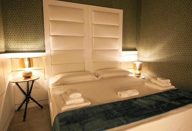 اتاق لوکس با تخت بزرگ, Nel Cuore Dell Aquila Bnb