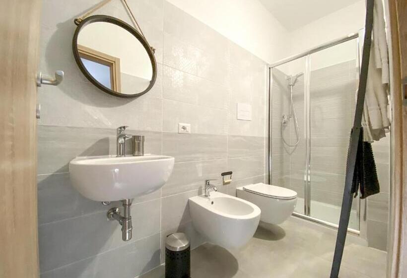 חדר סטנדרט עם מיטת קינג, Bedandclimbing