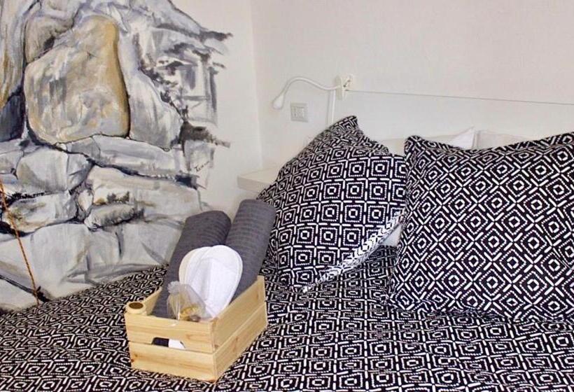 חדר דלוקס, Bedandclimbing