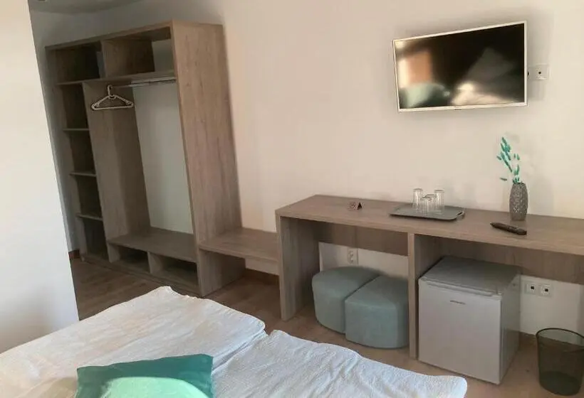 Standard-huone, Sim House