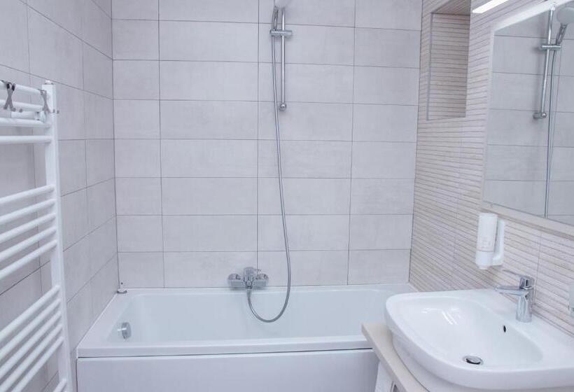 Pokój Standard, Sim House