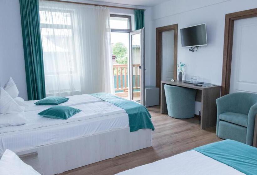 Pokój Standard Trzyosobowy, Sim House