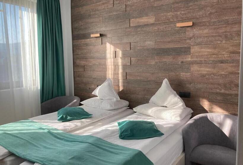 آپارتمان 1 خوابه با بالکن, Sim House