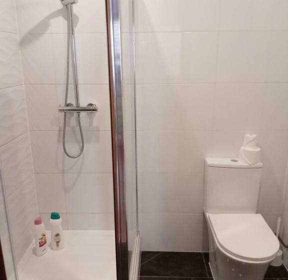 اتاق خانوادگی, Casa Brava