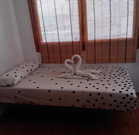 اتاق خانوادگی, Casa Brava