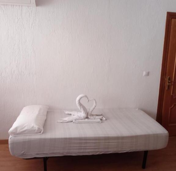 اتاق خانوادگی, Casa Brava