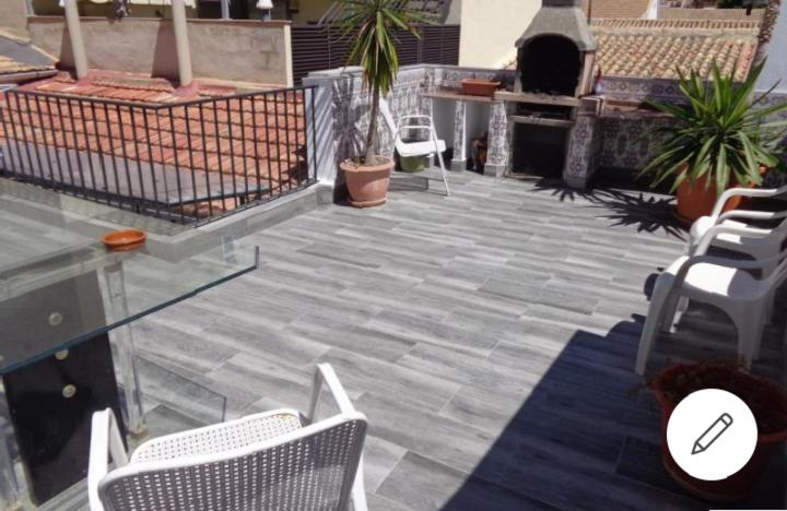 اتاق خانوادگی, Casa Brava