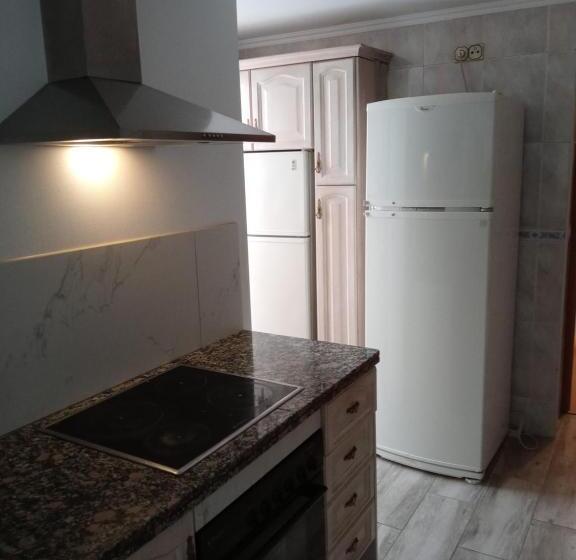 اتاق خانوادگی, Casa Brava