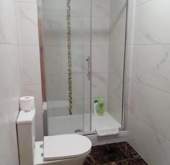اتاق خانوادگی, Casa Brava