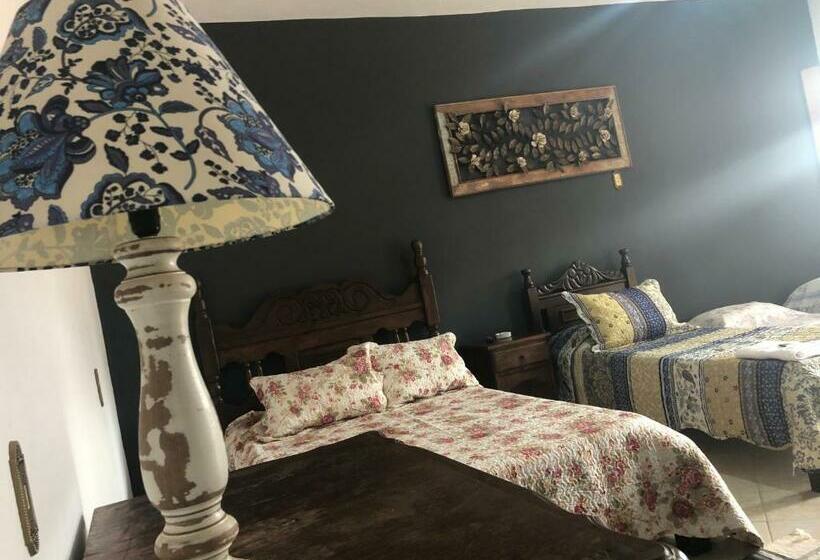 חדר סטנדרט לארבעה, Pousada Vó Iris Tiradentes Mg